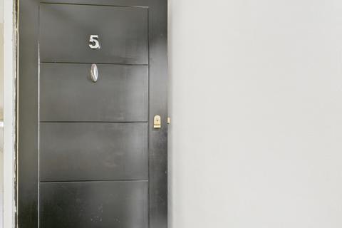 2 bedroom flat to rent, 93-95 Stamshaw Road, Portsmouth PO2