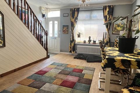 3 bedroom detached house for sale, Cwmamman Road, Glanamman, Ammanford, Carmarthenshire.