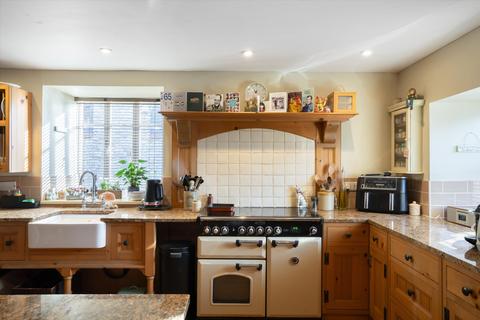 4 bedroom detached house for sale, Chapel Road, Oldbury-on-Severn, Bristol BS35.