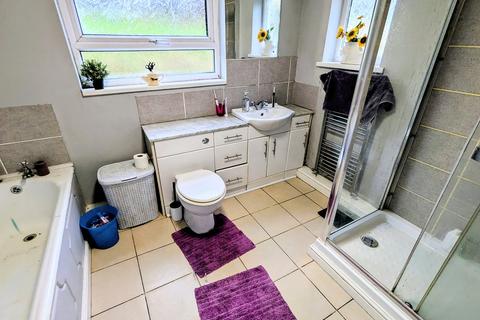 4 bedroom detached house for sale, Blaenycoed Road, Carmarthen, Carmarthenshire.