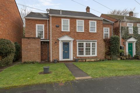 undefined, Bentinck Close, Gerrards Cross, Buckinghamshire