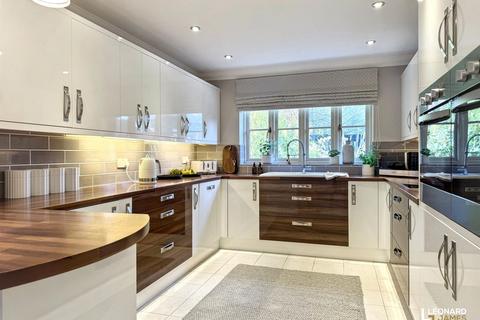 4 bedroom detached house for sale, Shropham Road, Great Hockham, IP24