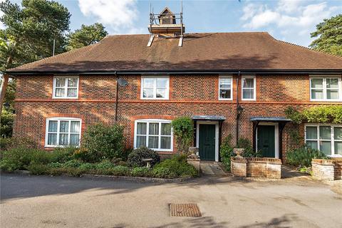 2 bedroom terraced house to rent, Mytchett Heath, Mytchett GU16