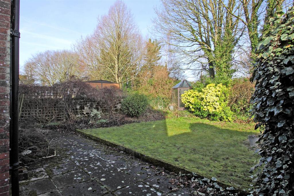 Vicarage sixpenny handley ph599.JPG