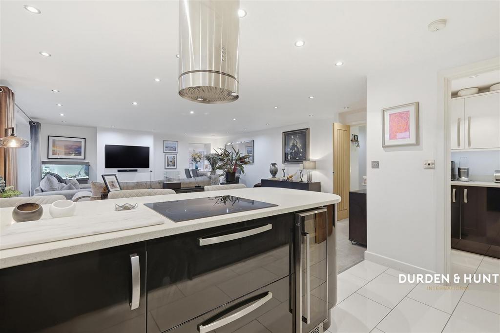 Chigwell Heights