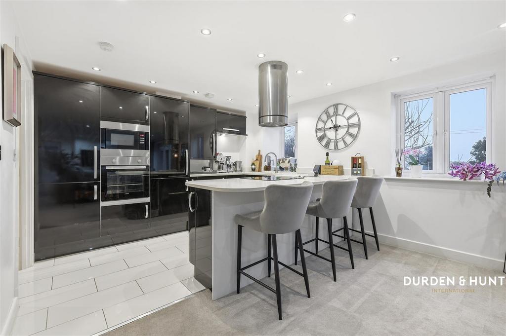 Chigwell Heights