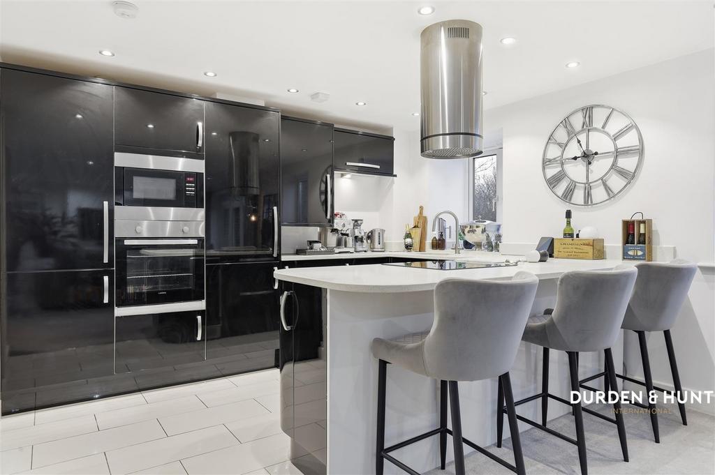 Chigwell Heights