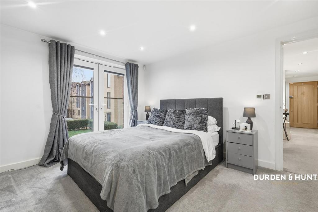Chigwell Heights