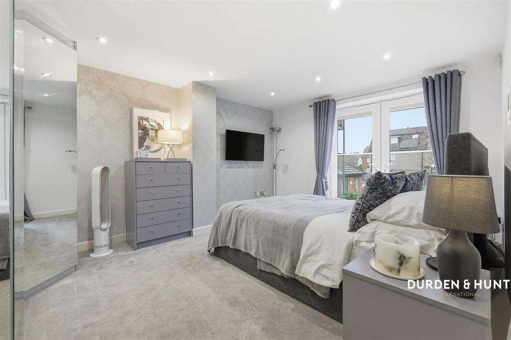 Chigwell Heights