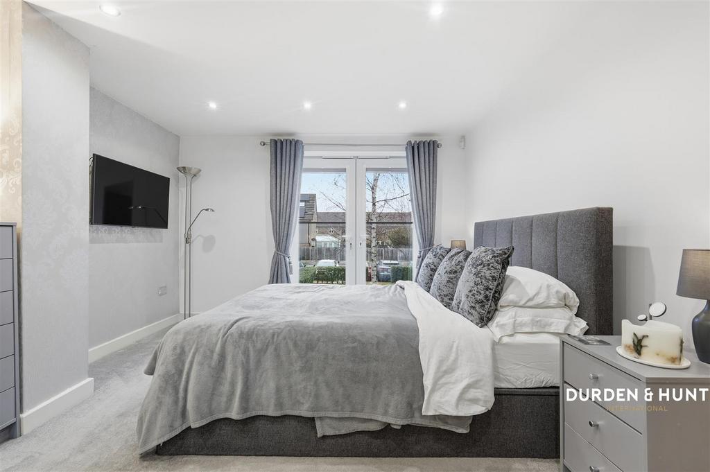 Chigwell Heights