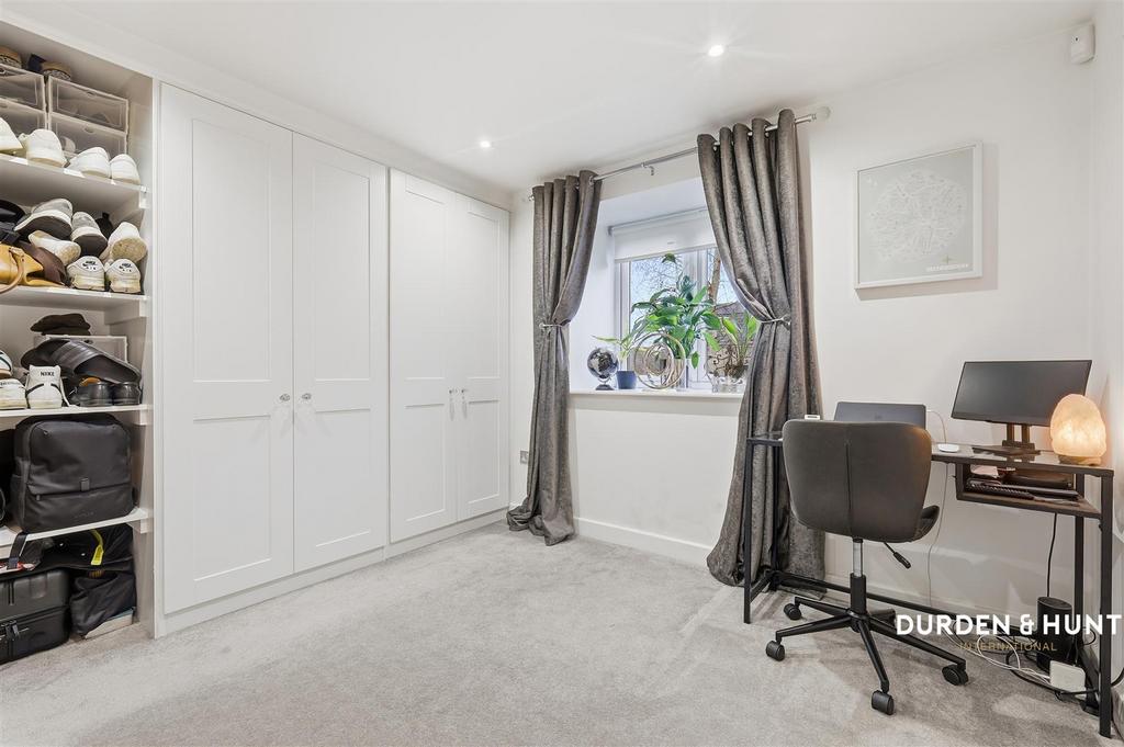 Chigwell Heights