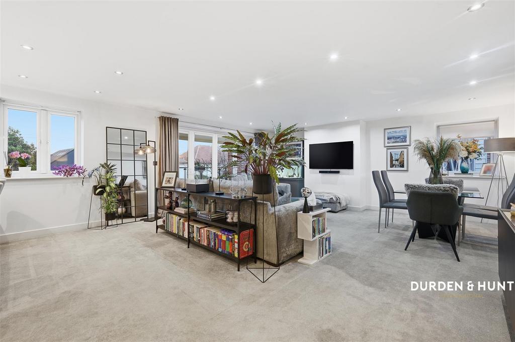 Chigwell Heights