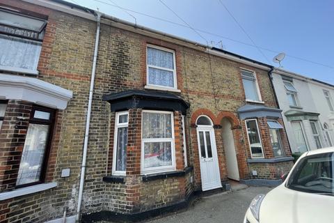 2 bedroom terraced house to rent, Granville Road, Sheerness ME12