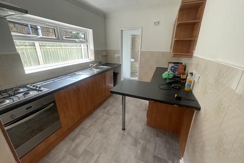 2 bedroom terraced house to rent, Granville Road, Sheerness ME12