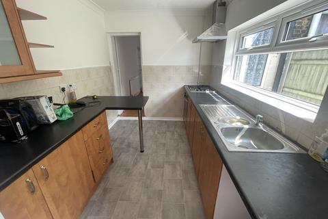 2 bedroom terraced house to rent, Granville Road, Sheerness ME12