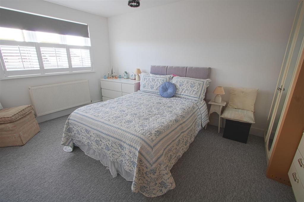 Bed3.jpg