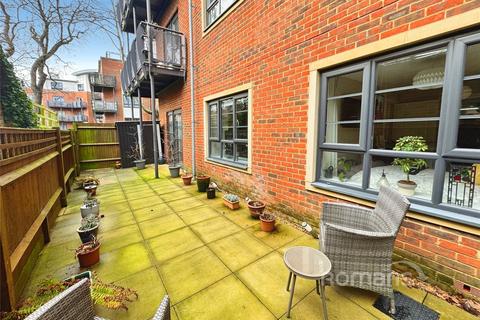 2 bedroom apartment for sale, Wallis Square, Farnborough, Hampshire
