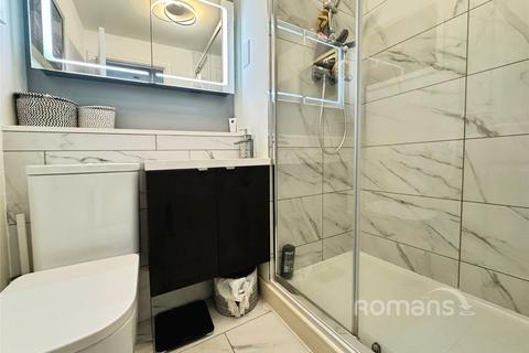 2 bedroom apartment for sale, Wallis Square, Farnborough, Hampshire