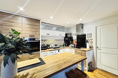 2 bedroom apartment for sale, Wallis Square, Farnborough, Hampshire