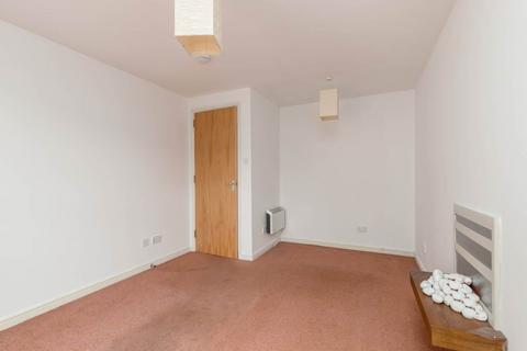 2 bedroom flat for sale, Giles Street, Edinburgh, Midlothian