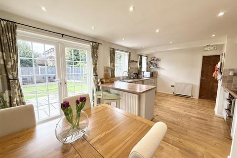 3 bedroom detached house for sale, Meadowcroft, Hagley