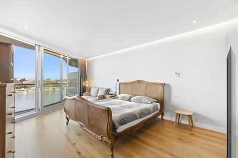 2 bedroom apartment for sale, Hester Road, London