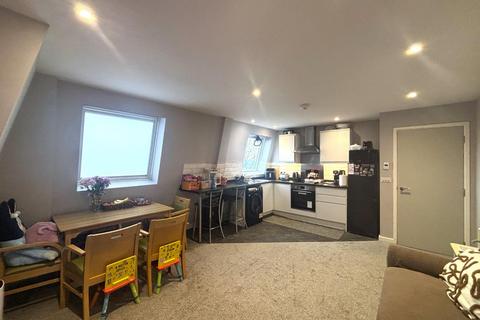 2 bedroom flat for sale, Tarrant Court, Ingleside Drive, Stevenage