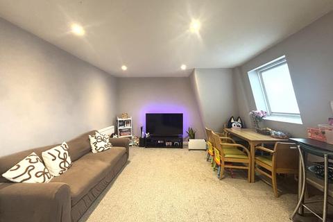 2 bedroom flat for sale, Tarrant Court, Ingleside Drive, Stevenage