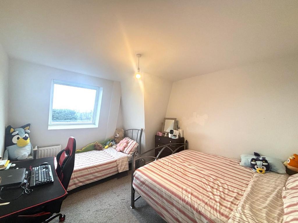 Bedroom 1.jpeg