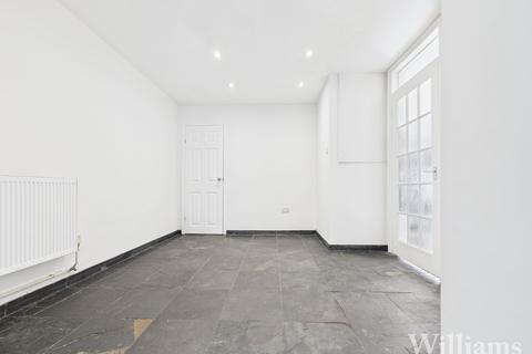 4 bedroom terraced house for sale, St. Catherines Court, Aylesbury HP19