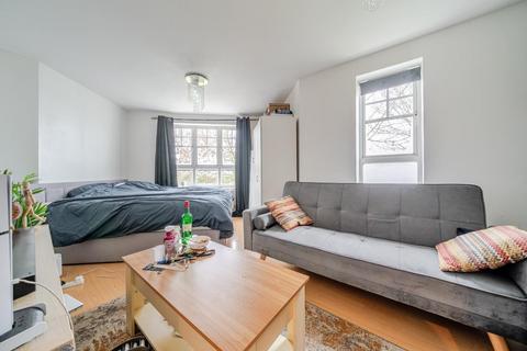 2 bedroom flat for sale, Greenhaven Drive, Thamesmead, London, SE28 8FY