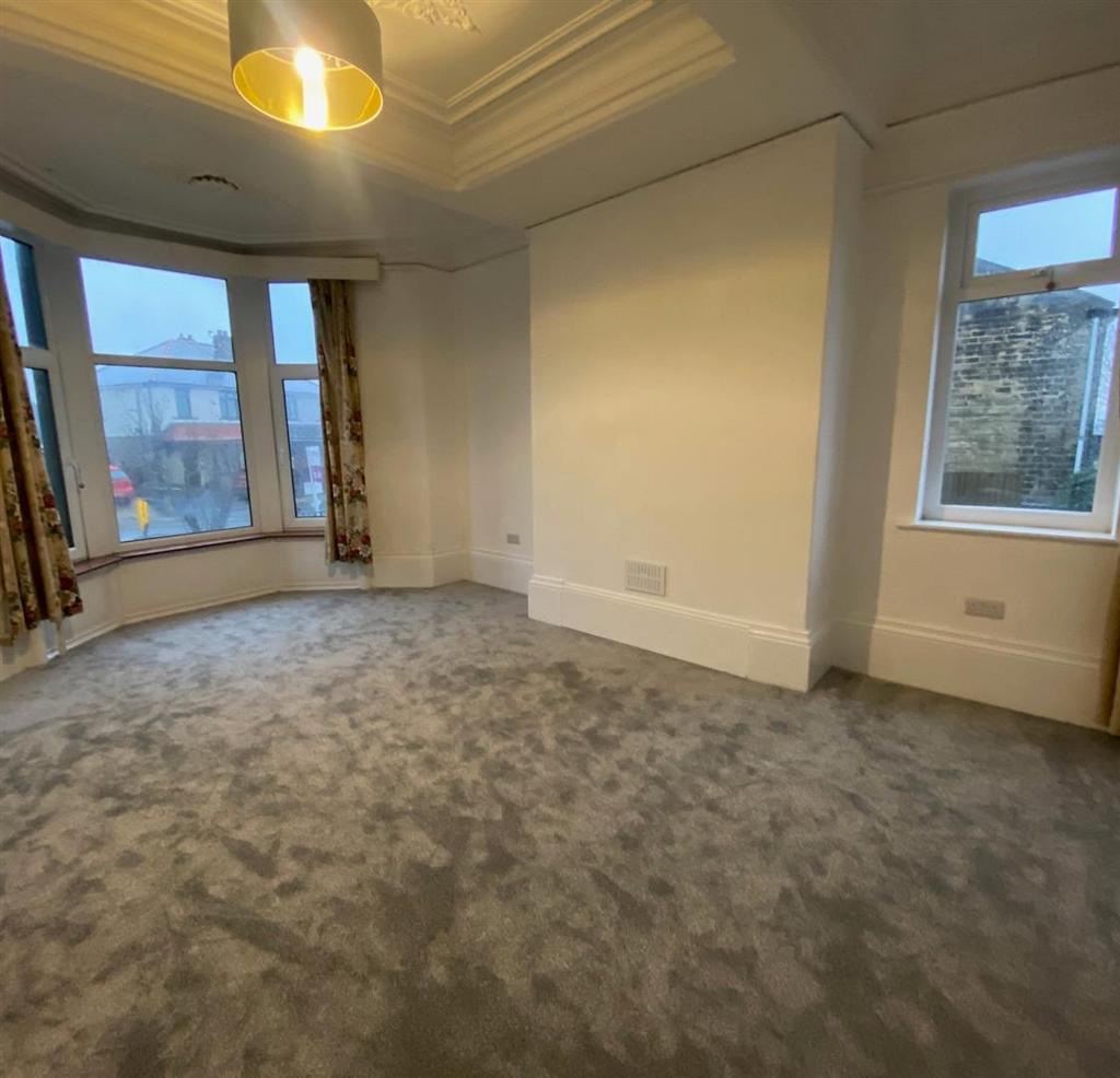 LOUNGE NEW 1.jpg