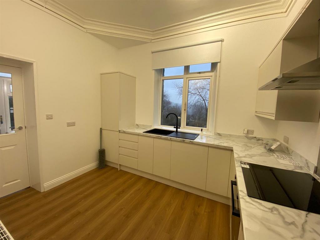 KITCHEN 1.jpg