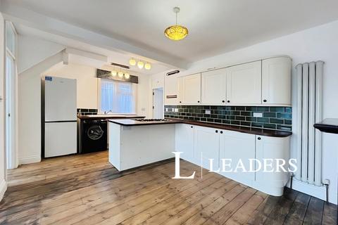 4 bedroom semi-detached house to rent, The Gardens, Southwick, Brighton, BN42