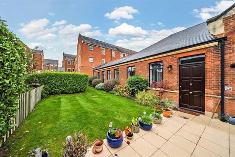 Marlborough Drive, Bushey WD23