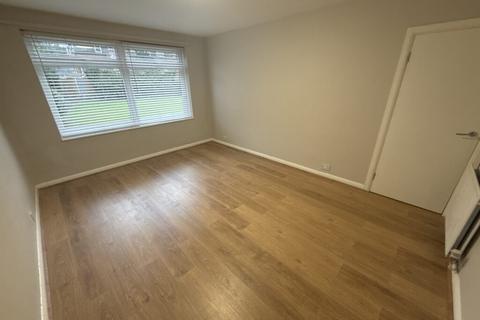 undefined, 2 Bedroom Ground Floor Flat – Wellington Road, Bush Hill Park EN1