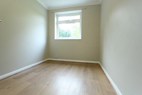 undefined, 2 Bedroom Ground Floor Flat – Wellington Road, Bush Hill Park EN1