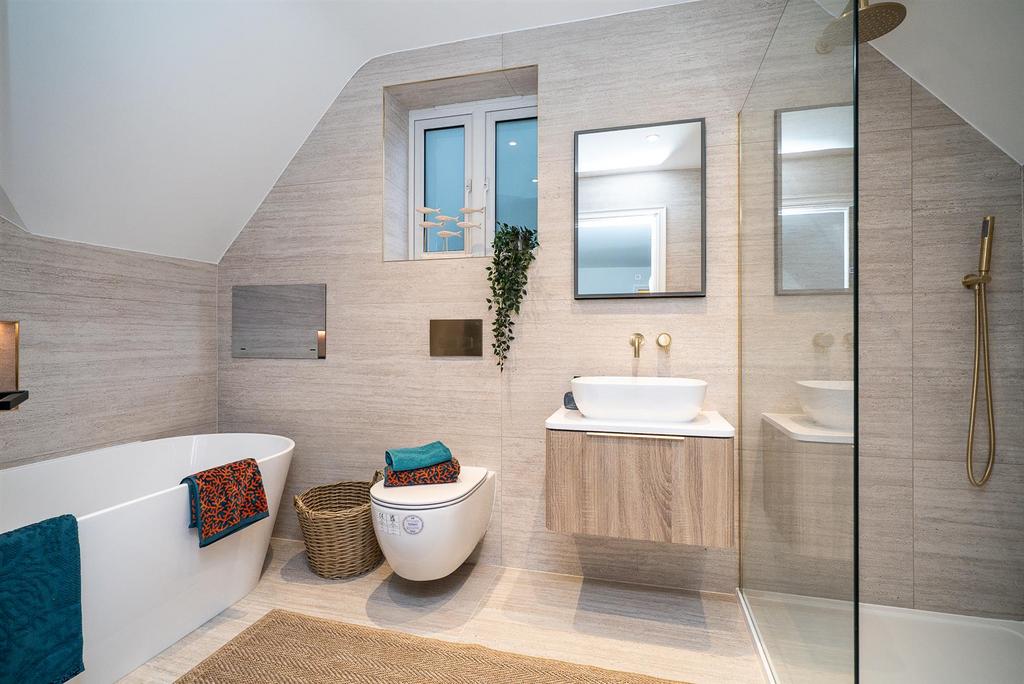 En Suite To Master