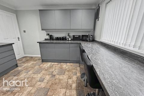 2 bedroom detached bungalow for sale, Fleet PE12