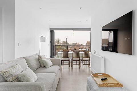 2 bedroom flat for sale, Belgrave Close, London