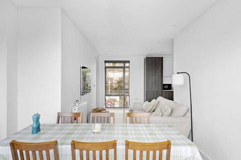 2 bedroom flat for sale, Belgrave Close, London