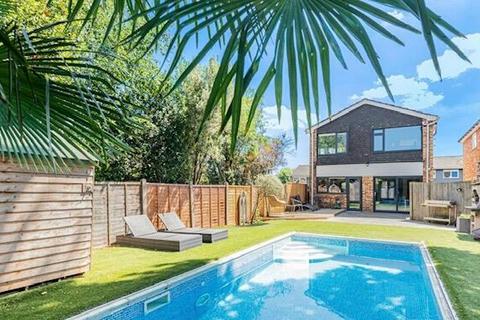 undefined, Robson Close, Enfield