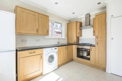 Wydeville Manor Road, London