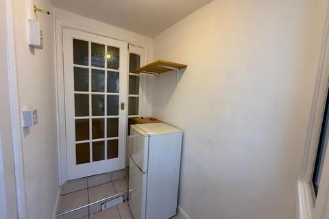 1 bedroom flat to rent, Sussex Way, London