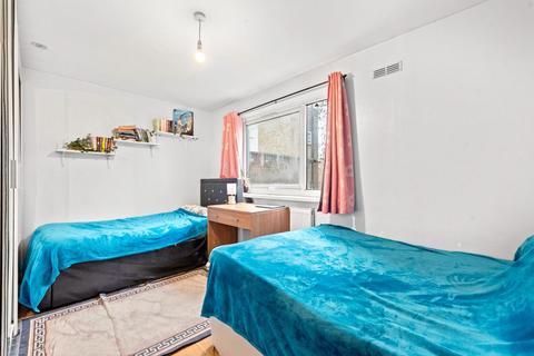 undefined, Heybourne Road, London