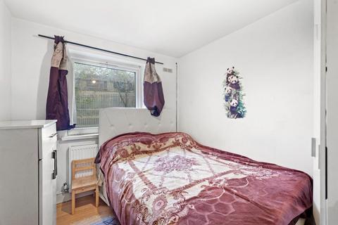 undefined, Heybourne Road, London