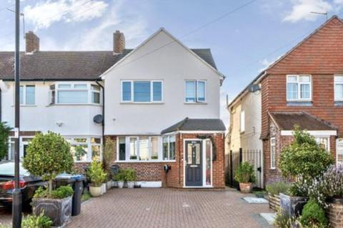 4 bedroom semi-detached house for sale, Kenilworth Crescent, Enfield