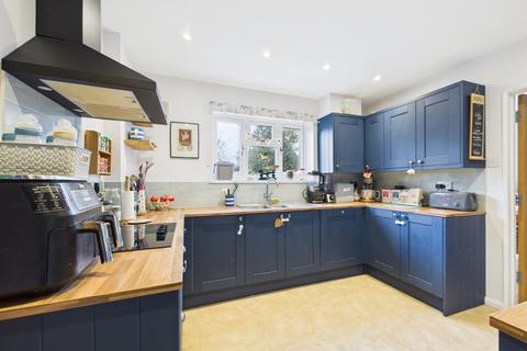 undefined, Huntsmoor Road, Tadley, RG26