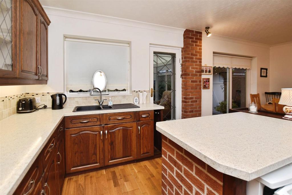 654663bd-kitchen 20b 20b.JPG