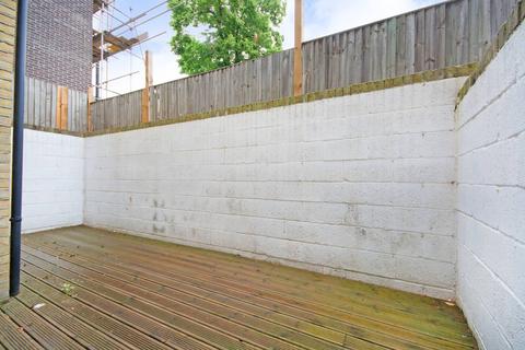 3 bedroom flat to rent, Brixton Road, Brixton, London, SW9